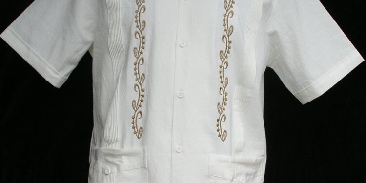 La guayabera y los mejores consejos para portarla