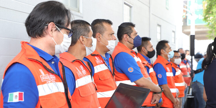 Modernizan equipo de protección civil