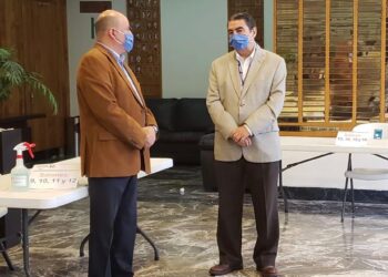 Presidente de la CEDH reconoce a la UASLP por aplicación del examen de admisión