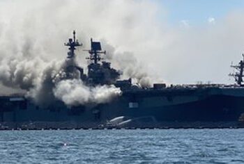 Buque de la Armada de EUA se incendia en San Diego, hay heridos