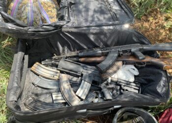 Tropas militares aseguran armas y cartuchos en Salinas de Hidalgo, S.L.P.