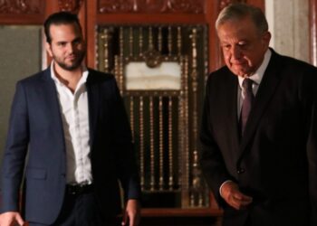 AMLO informa que familiares que murieron por covid-19