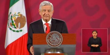AMLO presenta proyecto de reforma para aumentar 40% las pensiones