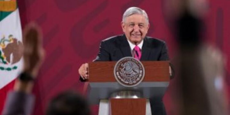 AMLO anuncia reforma de pensiones para sector público
