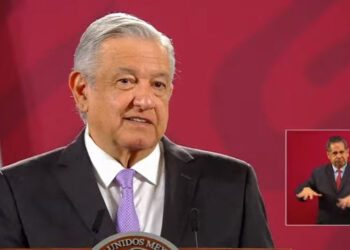 AMLO celebra aprobación de la reforma para comprar medicamentos en el extranjero