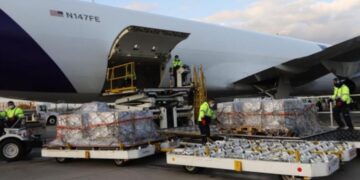 Llega a México de EEUU séptimo vuelo con ventiladores para covid-19