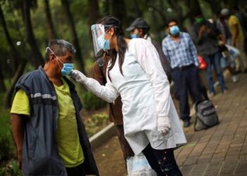Cifras de COVID-19 en México están subestimadas, dice cirujano general de EEUU