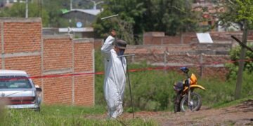 Encuentran 23 cuerpos en fosa clandestina en El Salto, Jalisco