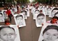AMLO se compromete para resolución del caso Ayotzinapa