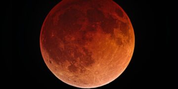 Horario para ver el eclipse de hoy y disfrutar la Luna de Trueno