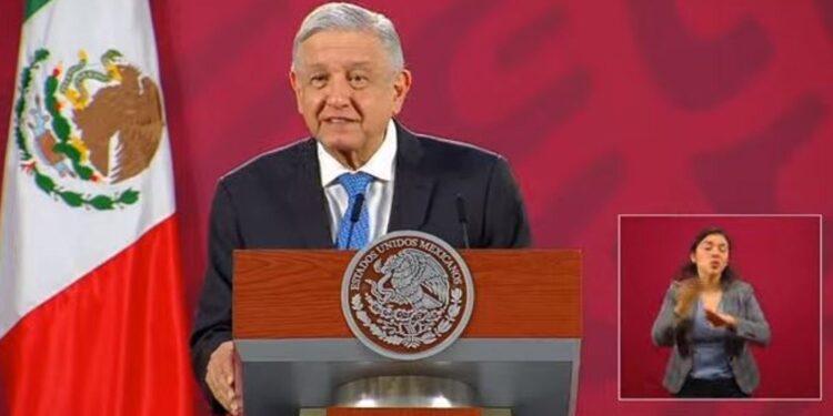 AMLO anuncia compras consolidadas de medicamentos en el extranjero