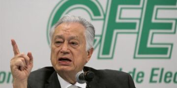 SFP inhabilita a empresa del hijo de Bartlett, por irregularidades