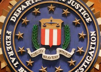 FBI busca a científica china en consulado de San Francisco