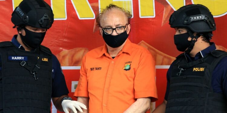 Pederasta se suicida en una prisión de Indonesia