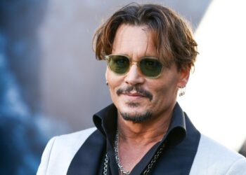 Johnny Depp niega haber abofeteado a su exesposa por reírse de su tatuaje