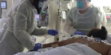 Houston reporta hospitales desbordados por Covid-19