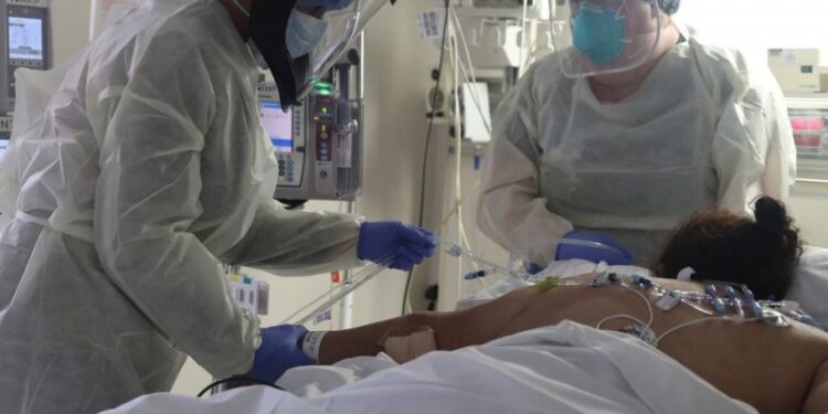 Houston reporta hospitales desbordados por Covid-19