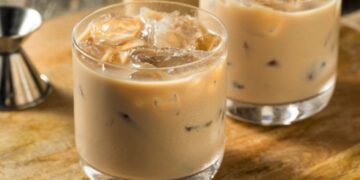 ¿Cómo preparar licor de café casero en 5 minutos?