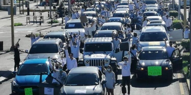 Miles marchan y rompen el silencio en Celaya contra la inseguridad
