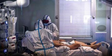 Paciente de COVID sufre erección de cuatro horas
