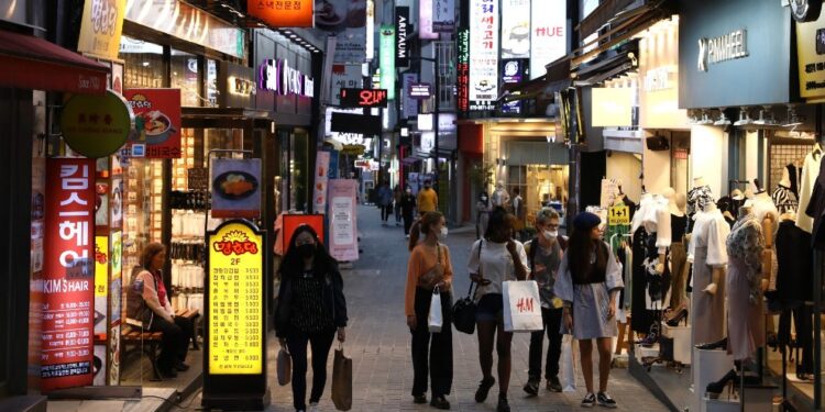 Corea del Sur reporta su mayor número de casos importados de covid-19