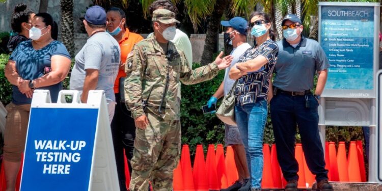 Florida registra nuevo récord de casos de coronavirus, 10 mil en un día