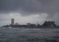 Isaías se intensifica a huracán categoría 1 al sur de las Bahamas