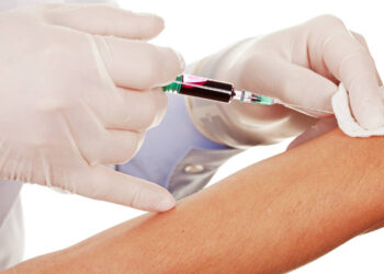 Análisis de sangre podría detectar el cáncer hasta 4 años antes