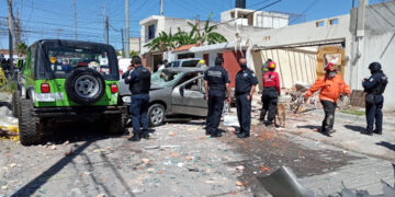 Mujer de 74 años herida en explosión por gas en Lomas