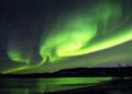Dos fenómenos atmosféricos pintan simultáneamente el cielo
