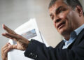 Rafael Correa anunció su candidatura y volvió al centro de la escena