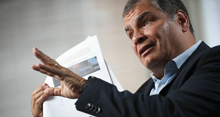 Rafael Correa anunció su candidatura y volvió al centro de la escena