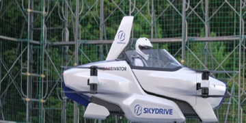 Una empresa japonesa prueba con éxito un coche volador