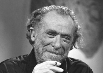 “El legado de Charles Bukowski sólo corresponde a sus lectores”