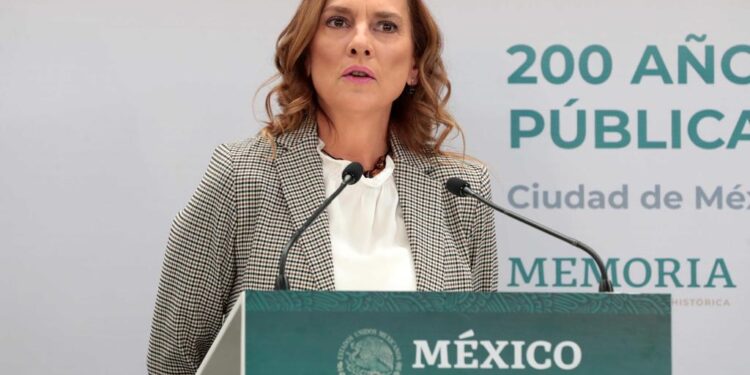 Gutiérrez Müller acusa a Twitter de recibir dinero por mensajes que denigran a menores de edad
