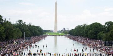 Miles protestan contra el racismo en Washington