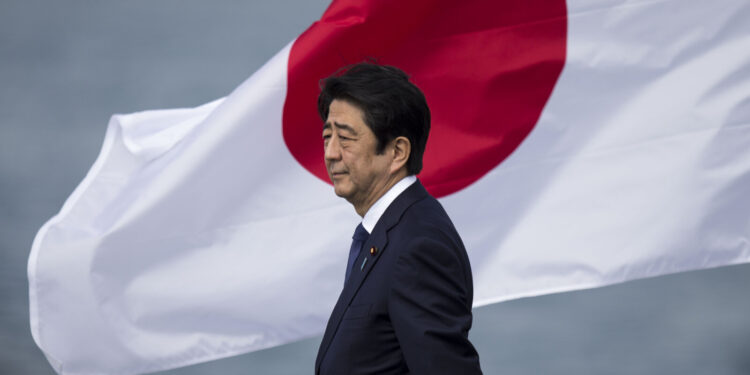 Shinzo Abe hizo famosa a ‘Abenomics’, pero ¿qué es? Aquí te explicamos