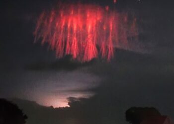 Las medusas rojas del cielo: el espectacular fenómeno causado por tormentas eléctricas