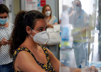 Los contagios siguen disparados en España
