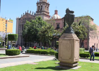 Retiraran los teléfonos públicos del Centro Histórico