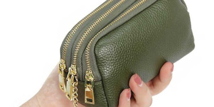 Anciana olvida su bolso con 154 mil pesos en una verdulería y se la guardan todo un mes.