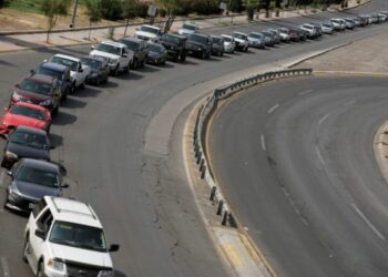 Filas de hasta 6 horas para cruzar la frontera de México a EU