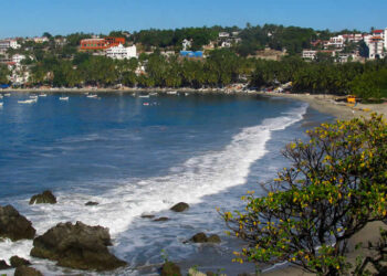Continúa reapertura turística en Puerto Escondido, Oaxaca