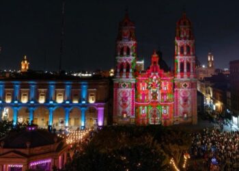 Fiesta de Luz en SLP cada fin de semana, uno de los espectáculos más bellos