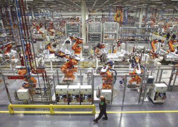 Actividad industrial cae en 31 estados de México