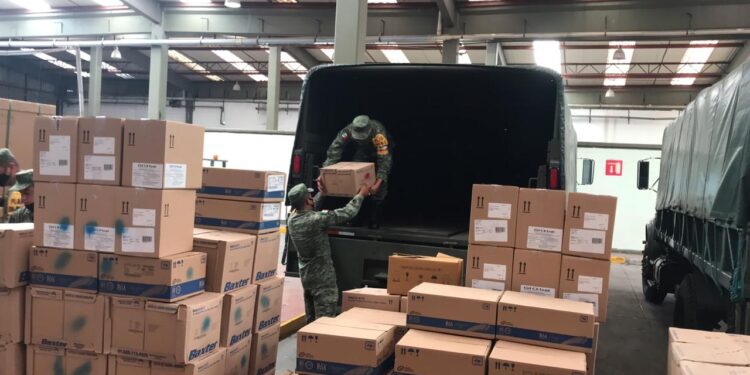 Ejército Mexicano realiza el traslado de insumos médicos de la Cd. de México a San Luis Potosí.