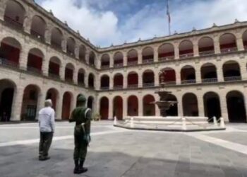 #Video AMLO encabeza ‘toque de silencio’ por víctimas de Covid-19