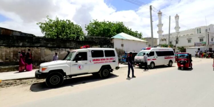 Diez muertos en ataque a base militar en la capital de Somalia