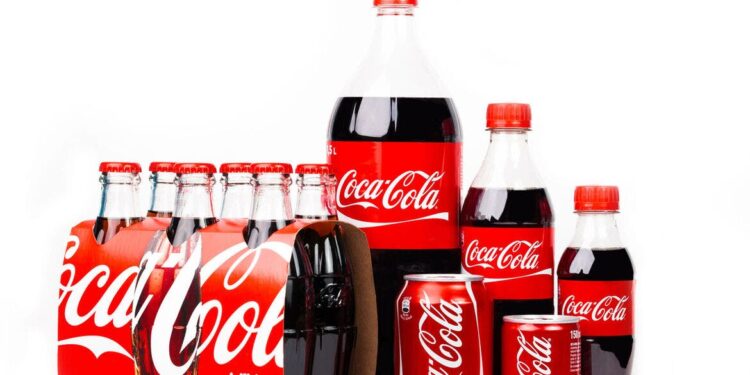 Coca-Cola pagó a científicos para que minimizaran el daño de refrescos en la salud