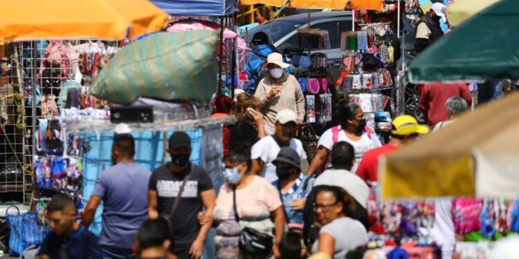 México suma 49 mil 698 muertos por coronavirus